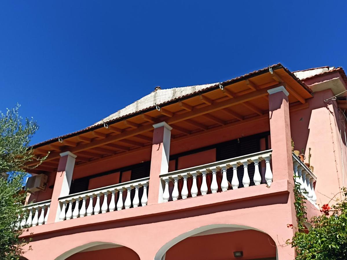Iren Holiday Apartment イプソス エクステリア 写真